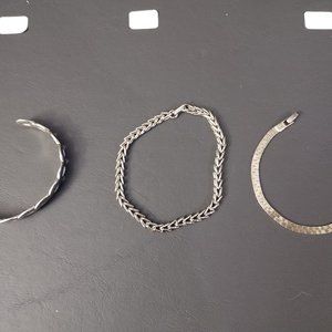 Women’s Fashion / Costume Jewelry Lot (#10)